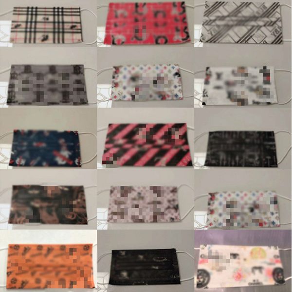 2020 new designer item logo pattern disposable face mask three layers of protection melt-blown fabric against the flu mask man woman
2020 new designer item logo pattern disposable face mask three layers of protection melt-blown fabric against the flu mask man woman