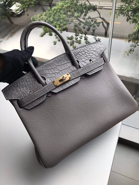 factory wholesale real crocodile+togo design briikin bag30cm,fully handmade wax thread,have both gold and silver hardware,fast delivery
factory wholesale real crocodile+togo design briikin bag30cm,fully handmade wax thread,have both gold and silver hardware,fast delivery