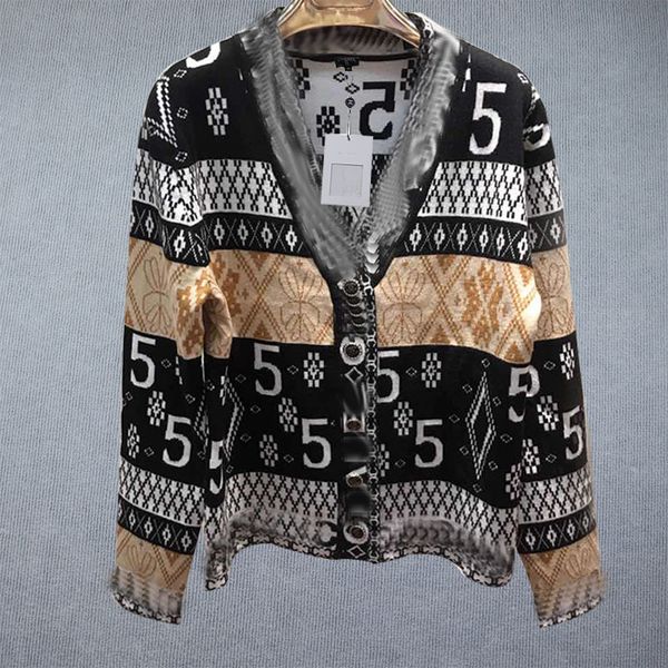 women's fashion v-neck jacquard sweater cardigan black and white plaid coat sweater long sweater, White;black
women's fashion v-neck jacquard sweater cardigan black and white plaid coat sweater long sweater, White;black