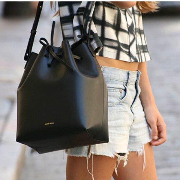 fashion luxury bucket bag women leather wide color strap shoulder bag handbag large capacity crossbody bag girls drawstring
fashion luxury bucket bag women leather wide color strap shoulder bag handbag large capacity crossbody bag girls drawstring