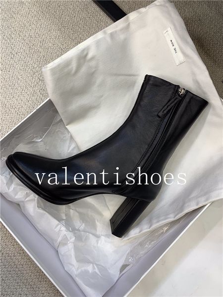 2020 luxury new women's classic sheepskin short boots black coffee color simple casual fashion all-match fdzhlzj size 35-40
2020 luxury new women's classic sheepskin short boots black coffee color simple casual fashion all-match fdzhlzj size 35-40