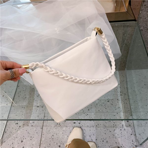 summer one-shoulder armpit bag 2020 new trendy female bag fashion messenger female wild ins bucket
summer one-shoulder armpit bag 2020 new trendy female bag fashion messenger female wild ins bucket