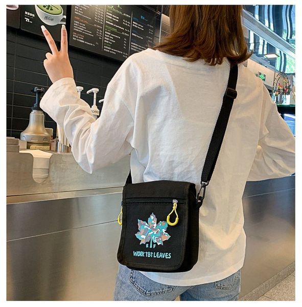2020 new fresh plants printing messenger bags fashion women canvas bags handbags female casual simple basic shoulder
2020 new fresh plants printing messenger bags fashion women canvas bags handbags female casual simple basic shoulder