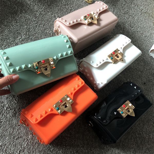 summer 2020 new macaron jelly bag pvc rivet drill mini small square bag diagonal across the sea shoulder
summer 2020 new macaron jelly bag pvc rivet drill mini small square bag diagonal across the sea shoulder