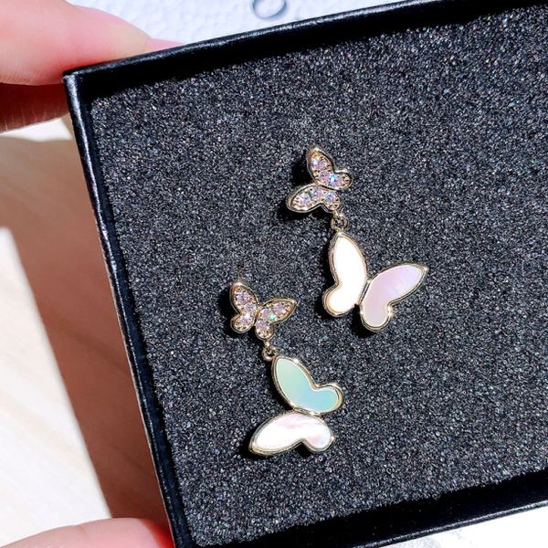 new fashion designer diamond super sparkling beautiful colorful butterfly pendant stud earring for woman girls silver post, Golden;silver
new fashion designer diamond super sparkling beautiful colorful butterfly pendant stud earring for woman girls silver post, Golden;silver