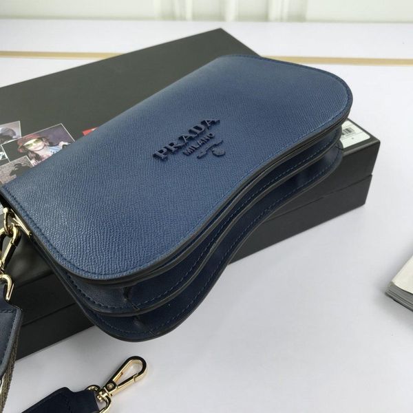 2020 new female designer handbag slanting messenger shoulder bag chain bagad
2020 new female designer handbag slanting messenger shoulder bag chain bagad