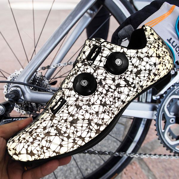 cycling footwear self-locking 2021 fashion luminous shoes outdoor non-slip bicycle sneakers professional mountain bike sport, Black
cycling footwear self-locking 2021 fashion luminous shoes outdoor non-slip bicycle sneakers professional mountain bike sport, Black