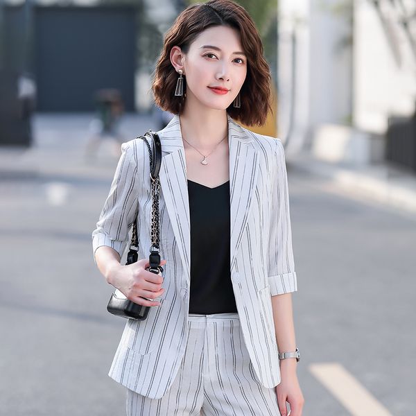 fashion casual women blazers and jackets half seeve white striped work wear business clothes styles, White;black
fashion casual women blazers and jackets half seeve white striped work wear business clothes styles, White;black