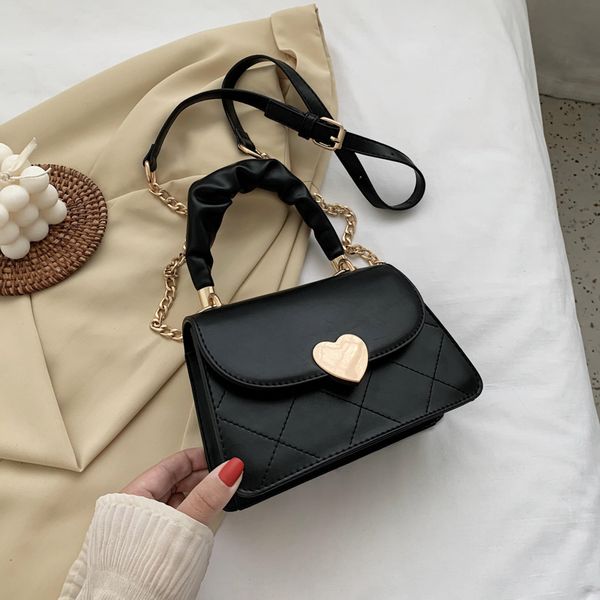 ladies shoulder bag lingge messenger bag fashion chain luxury designer handbag pure color pu handbag
ladies shoulder bag lingge messenger bag fashion chain luxury designer handbag pure color pu handbag