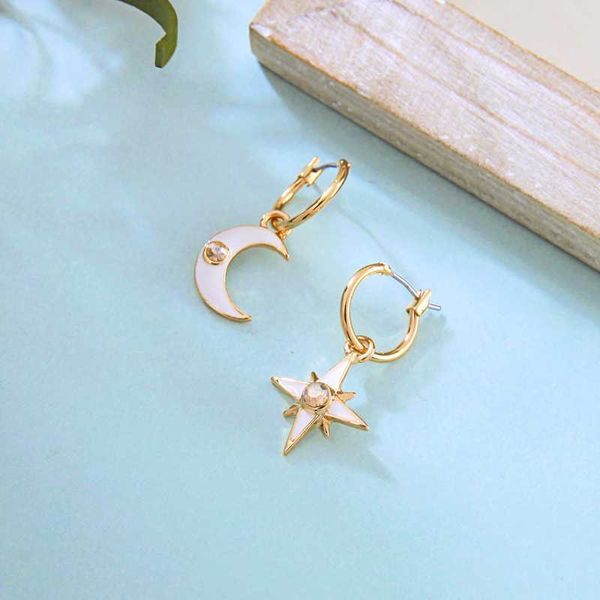 balanbiu asymmetric elegant shiny crystal white enamel anise star moon drop earrings for women gold color brass dangle earrings, Silver
balanbiu asymmetric elegant shiny crystal white enamel anise star moon drop earrings for women gold color brass dangle earrings, Silver