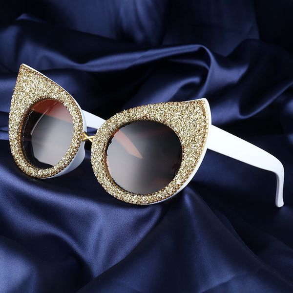 2020 luxury diamond womenparty sunglasses black frame cat eye sun glasses uv400 bling bling eyewea with box fml, White;black
2020 luxury diamond womenparty sunglasses black frame cat eye sun glasses uv400 bling bling eyewea with box fml, White;black