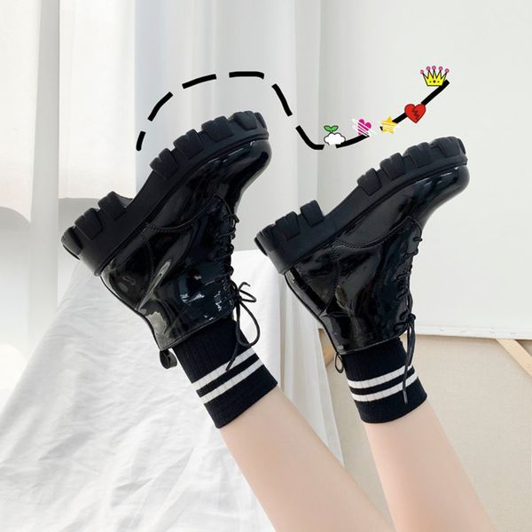women's warm boots front lace-up thick-soled platform non-slip wear-resistant boots ladies black patent leather boot
women's warm boots front lace-up thick-soled platform non-slip wear-resistant boots ladies black patent leather boot