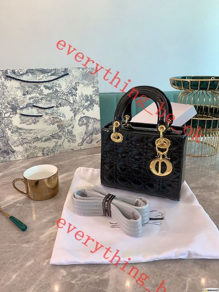 shoulder bags appliques famous women shoulder bags for women shengshi wanggong diamond handbag, Black
shoulder bags appliques famous women shoulder bags for women shengshi wanggong diamond handbag, Black