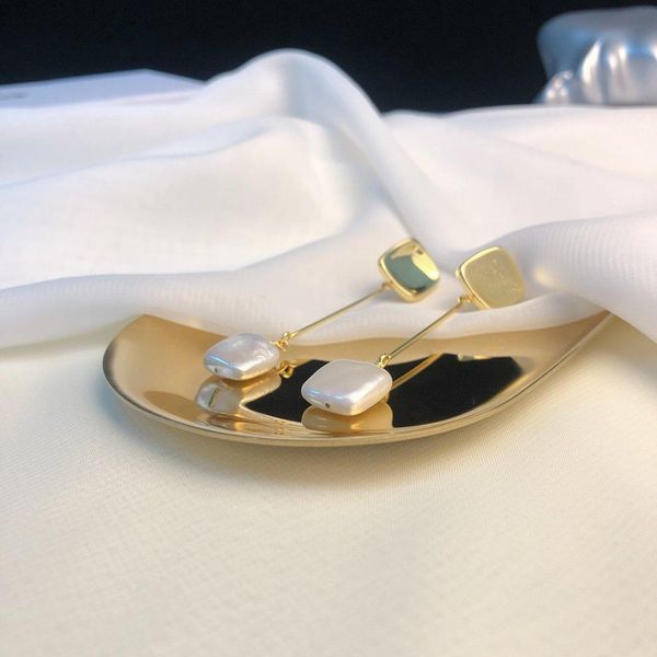 pendant studs handmade zircon personality luxury jewelry 18k gold plated brass needle earrings stud earrings for women asymmetric christmas, Golden;silver
pendant studs handmade zircon personality luxury jewelry 18k gold plated brass needle earrings stud earrings for women asymmetric christmas, Golden;silver
