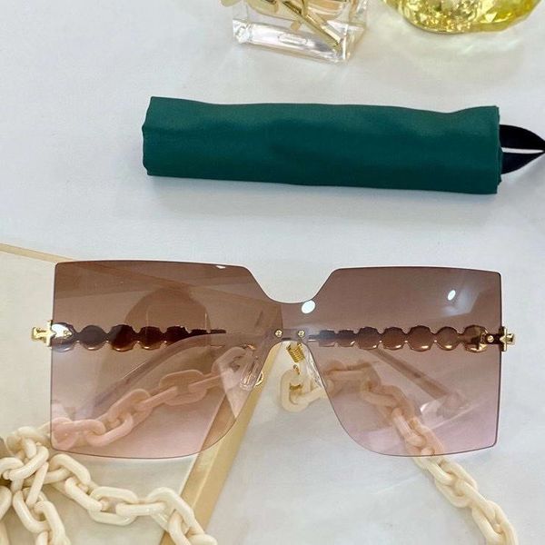 square oversize sunglasses with large chain sun glasses gafas de sol de women fashion sunglasses uv 400 with case, White;black
square oversize sunglasses with large chain sun glasses gafas de sol de women fashion sunglasses uv 400 with case, White;black