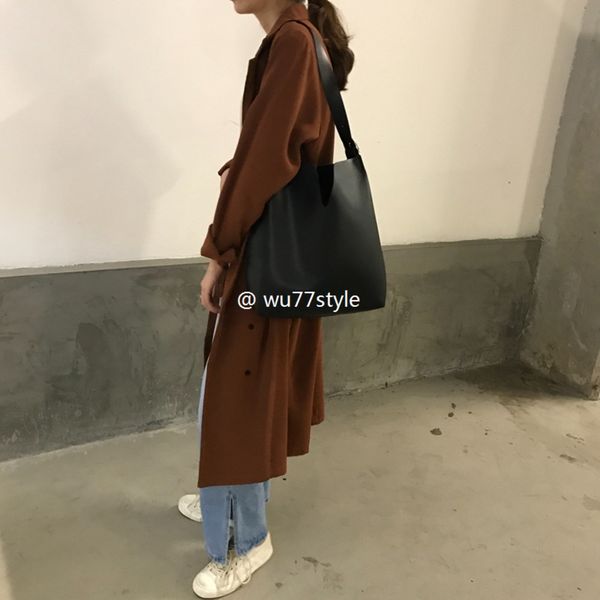 chic style new korean style simple v-shaped pu leather adjustable unique korean mother bag single shoulder crossbody large bucket mother bag
chic style new korean style simple v-shaped pu leather adjustable unique korean mother bag single shoulder crossbody large bucket mother bag