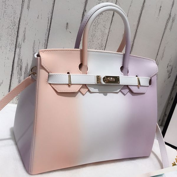 2020 new style color portable cool gel bag shoulder cross-body female big bag european and american contrasting color scrub professional
2020 new style color portable cool gel bag shoulder cross-body female big bag european and american contrasting color scrub professional