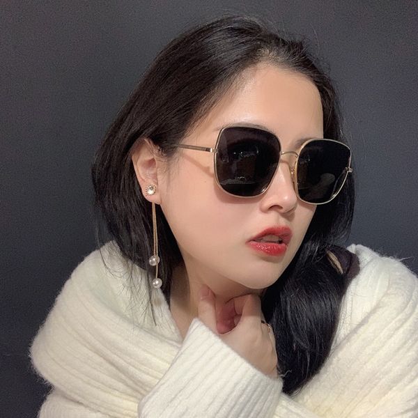 sunglasses retro small frame round women men brand designer sun glasses for alloy mirror drop, White;black
sunglasses retro small frame round women men brand designer sun glasses for alloy mirror drop, White;black
