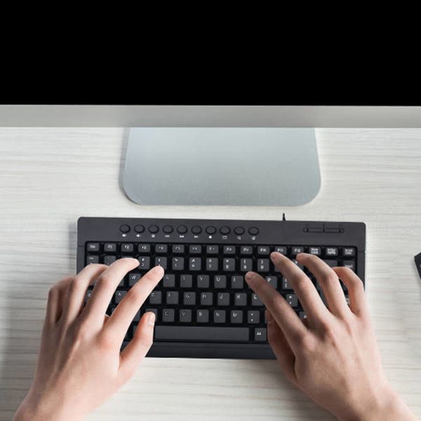 black ultra-thin quiet small size 85 keys mini multimedia portable usb keyboard for lappc
black ultra-thin quiet small size 85 keys mini multimedia portable usb keyboard for lappc