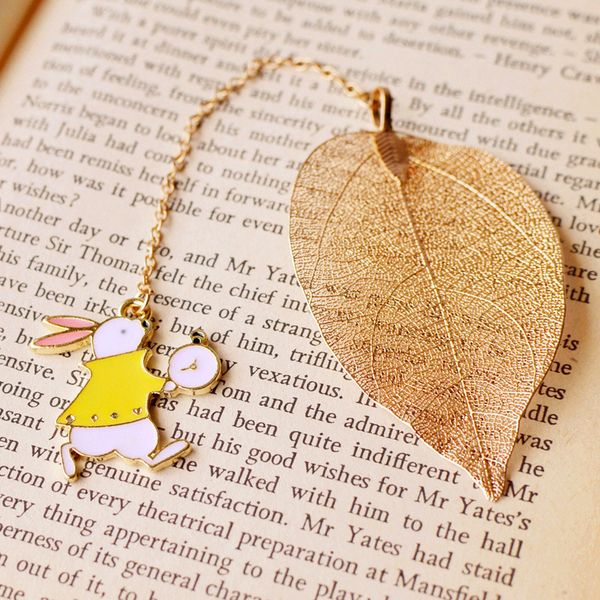 3 pcs personalized bookmarks leave pendant alice clock bookmark stationery school office supply classmate gift
3 pcs personalized bookmarks leave pendant alice clock bookmark stationery school office supply classmate gift