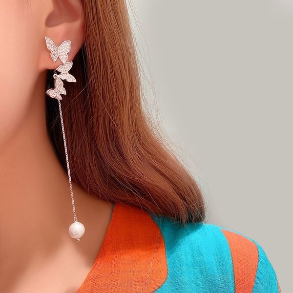 2020 new design butterfly earrings popular fashion versatile simple and generous earrings personalized light department women's earring, Golden;silver
2020 new design butterfly earrings popular fashion versatile simple and generous earrings personalized light department women's earring, Golden;silver