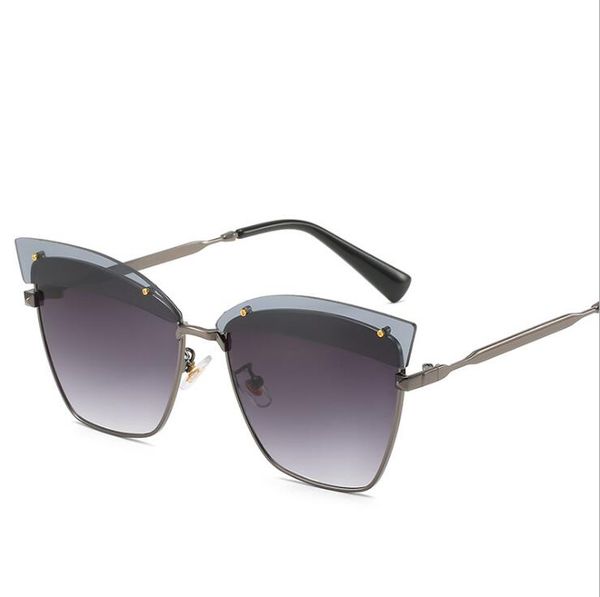 new cat-eye sunglasses personality big frame street shooting wild sunglasses women, White;black
new cat-eye sunglasses personality big frame street shooting wild sunglasses women, White;black