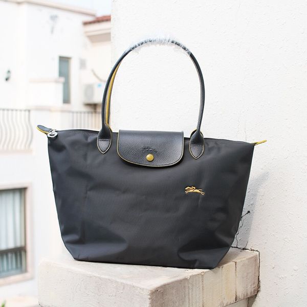 embroidered horse portable one-shoulder oxford cloth with cowhide waterproof tote commuter women's bag
embroidered horse portable one-shoulder oxford cloth with cowhide waterproof tote commuter women's bag