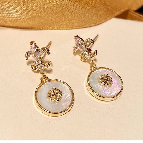 2020 new women's earrings fashion simple and generous earring design sense individual ins earrings temperament versatile earrings, Golden;silver
2020 new women's earrings fashion simple and generous earring design sense individual ins earrings temperament versatile earrings, Golden;silver
