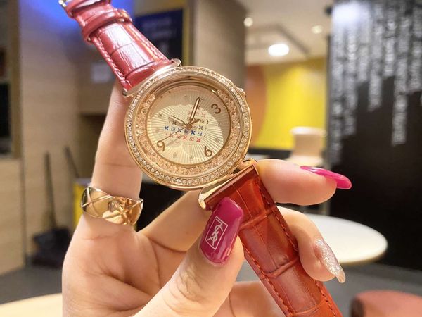 2020 new luxury mens watches three needle series quartz watch women designer watches loui brand leather belt fashion girl accessories, Slivery;brown
2020 new luxury mens watches three needle series quartz watch women designer watches loui brand leather belt fashion girl accessories, Slivery;brown