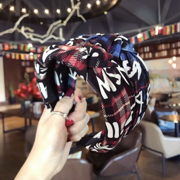hair accessories fashion fabric color graffiti letters contrast knotted wide-brimmed headband headdress women
hair accessories fashion fabric color graffiti letters contrast knotted wide-brimmed headband headdress women
