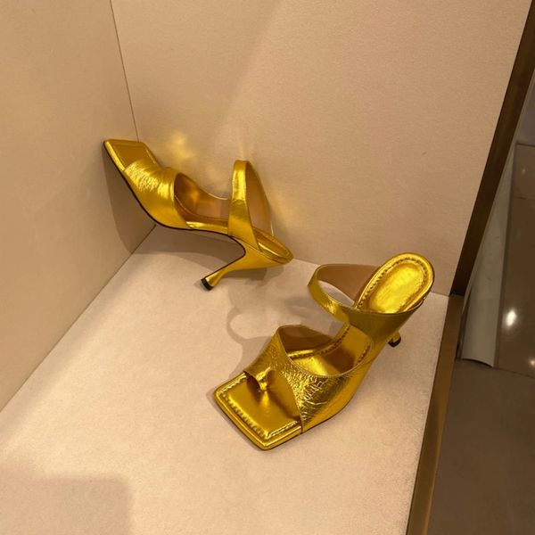 flipflops 2020 runway shoes for girls gladiator sandals women golden high heel genuine leather sandals summer, Black
flipflops 2020 runway shoes for girls gladiator sandals women golden high heel genuine leather sandals summer, Black