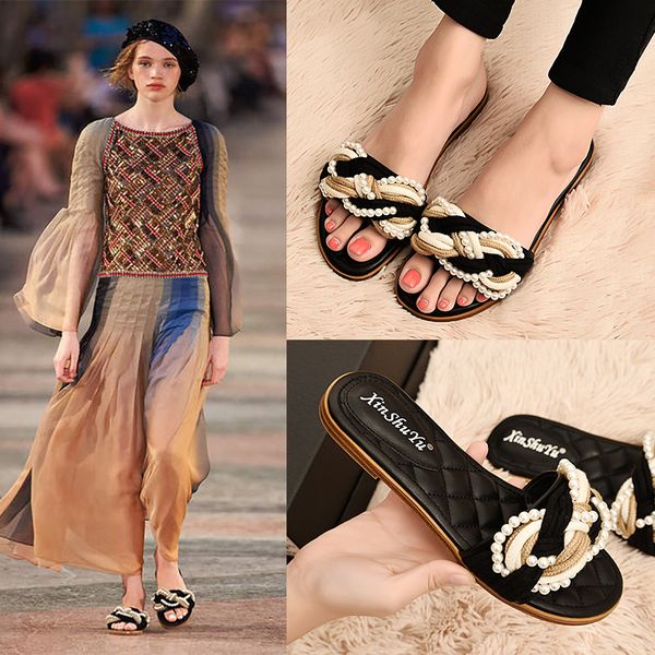 2020 europe spring and summer new pearl flat-bottomed slippers fashion outer wear open-toe sandals shoes, Black
2020 europe spring and summer new pearl flat-bottomed slippers fashion outer wear open-toe sandals shoes, Black