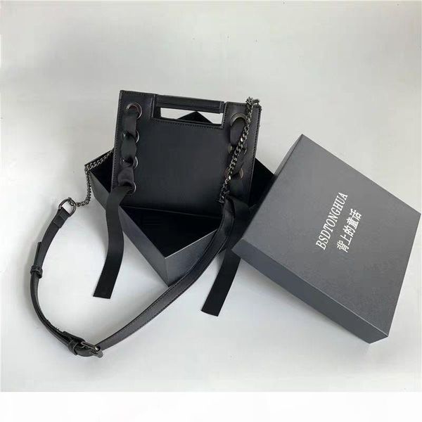 dark black wind bag female 2019 new wild small ck shoulder messenger bag chic fashion chain small square bag
dark black wind bag female 2019 new wild small ck shoulder messenger bag chic fashion chain small square bag