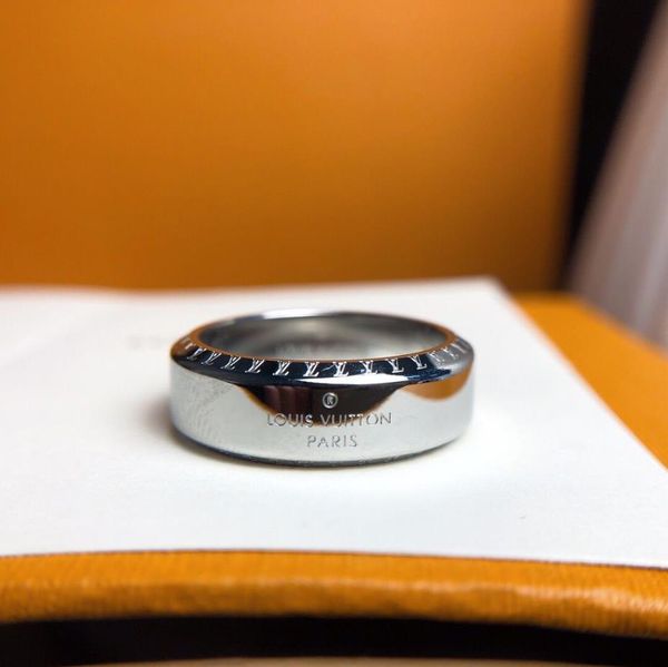 luxury design style jewelry rings mens women classic letter print fashion bands wedding rings chic ladies ring with box, Silver
luxury design style jewelry rings mens women classic letter print fashion bands wedding rings chic ladies ring with box, Silver