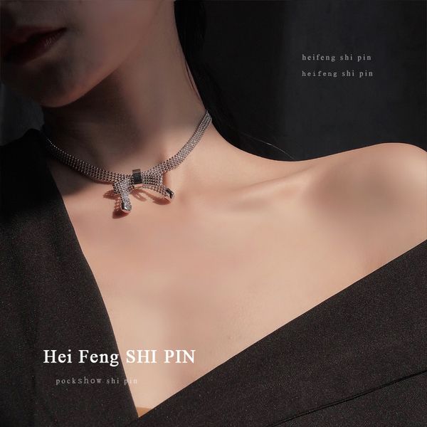 women gift thick wide chain necklace fashion jewelry silver color bowknot choker necklace for female lady party gift selling
women gift thick wide chain necklace fashion jewelry silver color bowknot choker necklace for female lady party gift selling