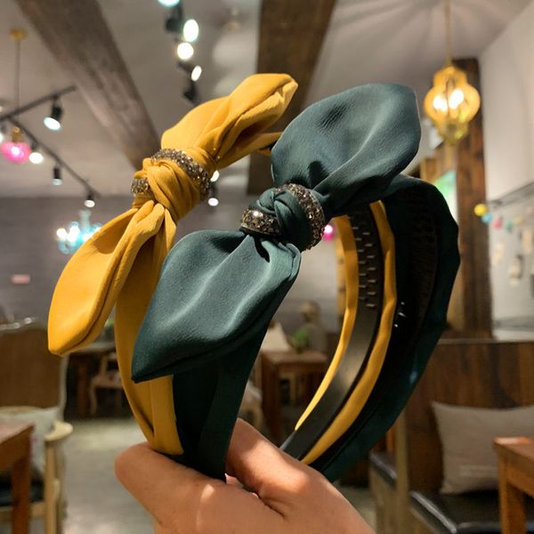 autumn winter headband korean version wide brimmed headband cute bow with toothed non-slip headband girl jewelry, Black;brown
autumn winter headband korean version wide brimmed headband cute bow with toothed non-slip headband girl jewelry, Black;brown