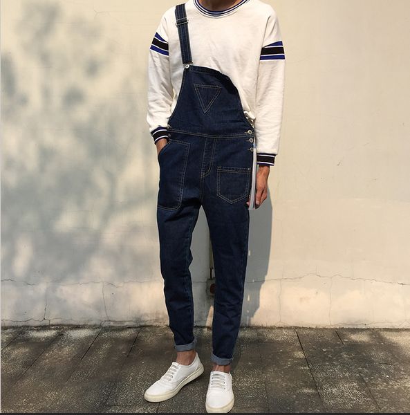 2020 new men's clothing korean fashion denim bib pants teenage one piece denim trousers spaghetti strap pants singer costumes, Blue
2020 new men's clothing korean fashion denim bib pants teenage one piece denim trousers spaghetti strap pants singer costumes, Blue