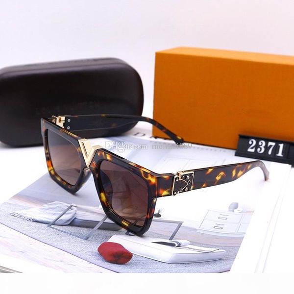 2020 glass lens sun glasses designer fashion gold frame blue mirror sunglasses for men and women uv400 sport sun glasses with b, White;black
2020 glass lens sun glasses designer fashion gold frame blue mirror sunglasses for men and women uv400 sport sun glasses with b, White;black