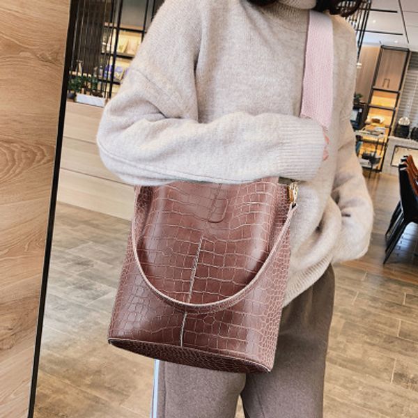 retro alligator bucket bags women crocodile pattern handbag capacity casual crocodile shoulder messenger bags ladies pu purse qa
retro alligator bucket bags women crocodile pattern handbag capacity casual crocodile shoulder messenger bags ladies pu purse qa