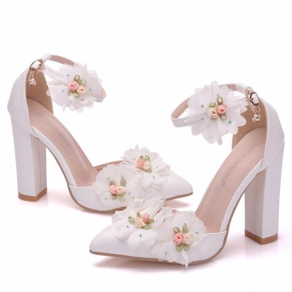 white flowers wedding shoes thick with pointed casual women 2020 autumn women's shoes shallow mouth sandals large size, Black
white flowers wedding shoes thick with pointed casual women 2020 autumn women's shoes shallow mouth sandals large size, Black