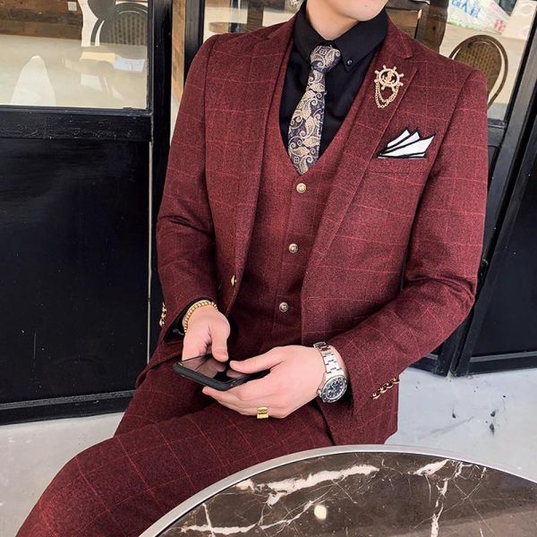 2020 spring new style costume homme mariage plaid suit for men three pieces set male business formal suits (jacket vest pants, White;black
2020 spring new style costume homme mariage plaid suit for men three pieces set male business formal suits (jacket vest pants, White;black