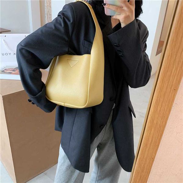 pu leather shoulder bags for women 2020 simple mini solid color flap handbags female travel totes ladies fashion bag
pu leather shoulder bags for women 2020 simple mini solid color flap handbags female travel totes ladies fashion bag