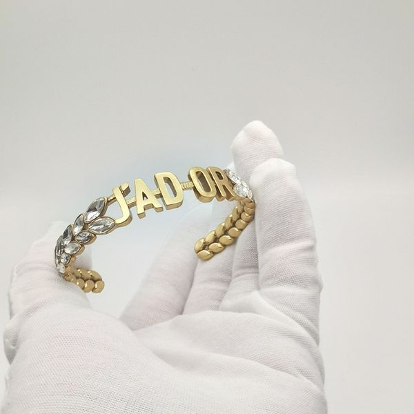 2020d дизайнер ювелирных изделий женщин браслетов 10 стиль нового способа кожаный браслет mens нержавеющей стали высокого качества браслет б, Black
2020d дизайнер ювелирных изделий женщин браслетов 10 стиль нового способа кожаный браслет mens нержавеющей стали высокого качества браслет б, Black