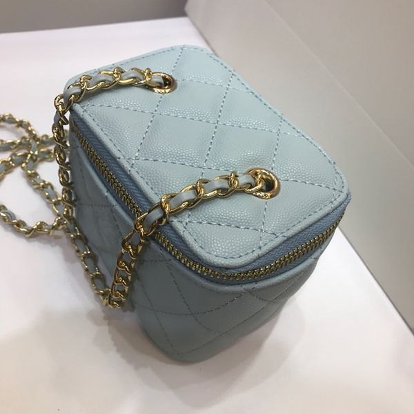 new ladies european and american style leather diagonal bag luxury handbag designer casual shoulder bag
new ladies european and american style leather diagonal bag luxury handbag designer casual shoulder bag