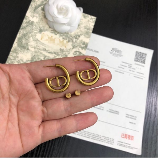 sell women gold earring 2020 new with box sell fashion beautiful classic jewelry 062452, Golden
sell women gold earring 2020 new with box sell fashion beautiful classic jewelry 062452, Golden