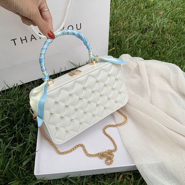 pearl small crossbody bag women's 2020 summer new silk scarf box bag chain shoulder messenger small square handbag
pearl small crossbody bag women's 2020 summer new silk scarf box bag chain shoulder messenger small square handbag