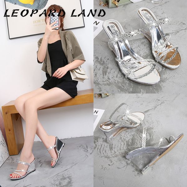 leopard land 2020 new heel sandals female summer 2020 new style crystal transparent glass crystal lfd-1098-55, Black
leopard land 2020 new heel sandals female summer 2020 new style crystal transparent glass crystal lfd-1098-55, Black
