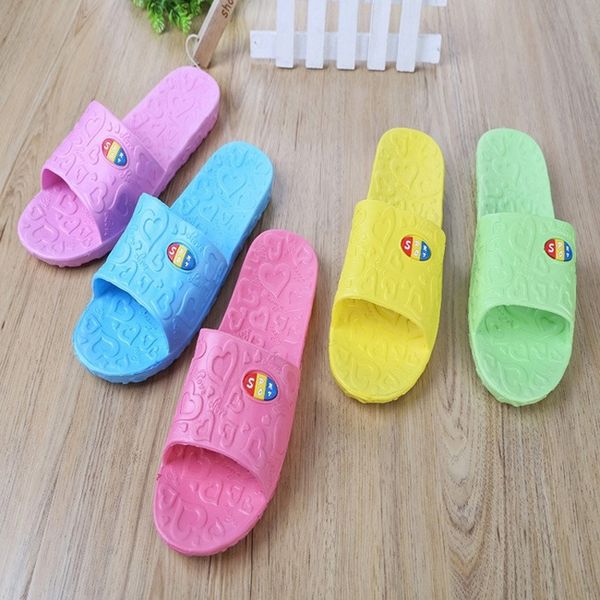 2020 new summer men slippers casual black white shoes non-slip slides bathroom sandals soft sole women slides plus size 44
2020 new summer men slippers casual black white shoes non-slip slides bathroom sandals soft sole women slides plus size 44