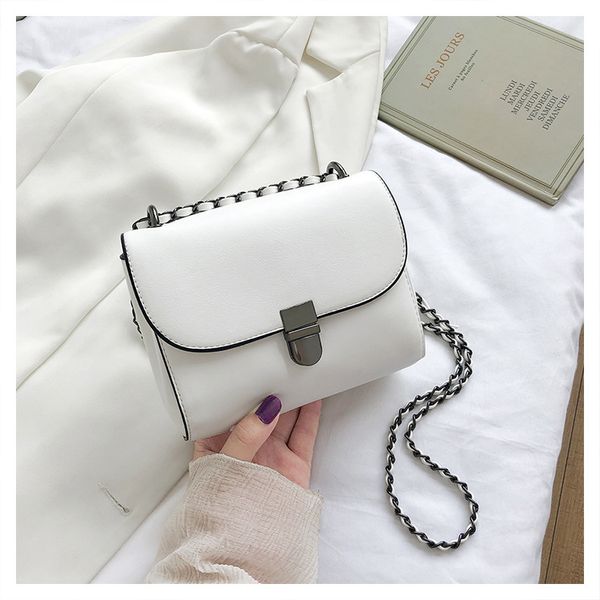 solid color pu leather handbag 2020 new small women crossbody bag chic chain women messenger shoulder bag feminina
solid color pu leather handbag 2020 new small women crossbody bag chic chain women messenger shoulder bag feminina