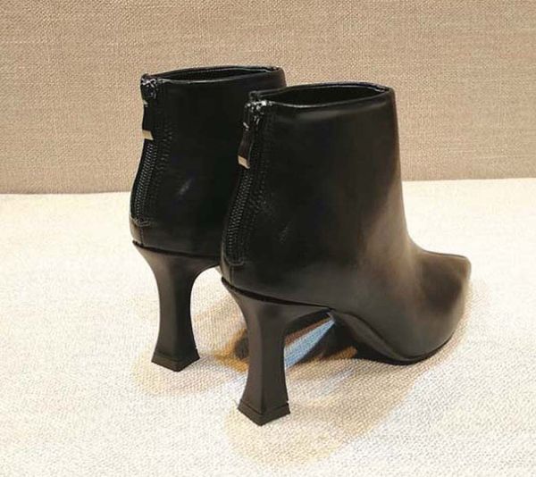 fashion leather star women shoes woman leather short autumn winter ankle fashion brand women boots 05 px10, Black
fashion leather star women shoes woman leather short autumn winter ankle fashion brand women boots 05 px10, Black